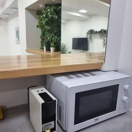 Elegant Yellow Submarine Appartement Belgrado Buitenkant foto